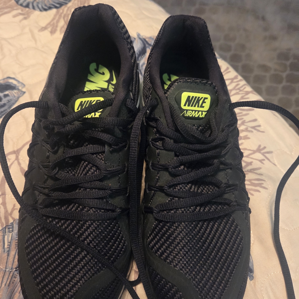Major STEAL** Nike Men’s Black Running Shoes — Cushioned Training Sneaker